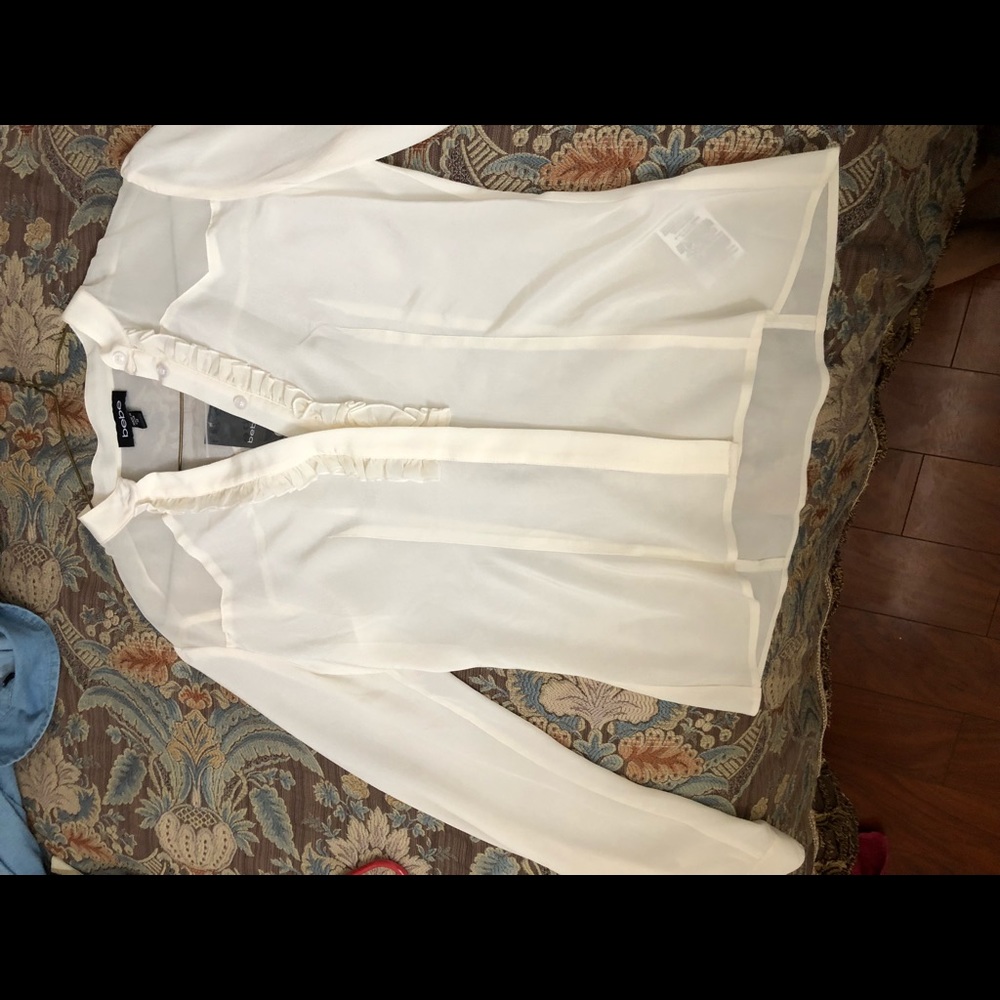 Gorgeous white blouse !